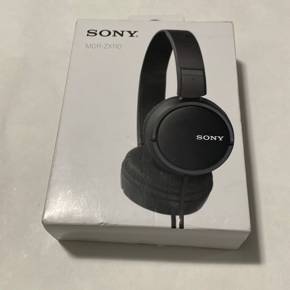 Selling Sony Headphone. Brand- Sony, Size- 6/1/2 tall, 6 wide, Color- Black